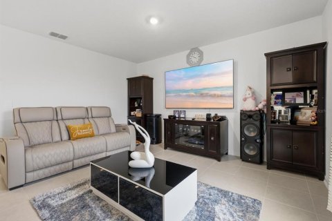 Villa ou maison à louer à Haines City, Floride: 5 chambres, 231.51 m2 № 2408327 - photo 4