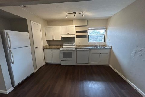 Condo in Gainesville, Florida, 1 bedroom  № 2233014 - photo 7