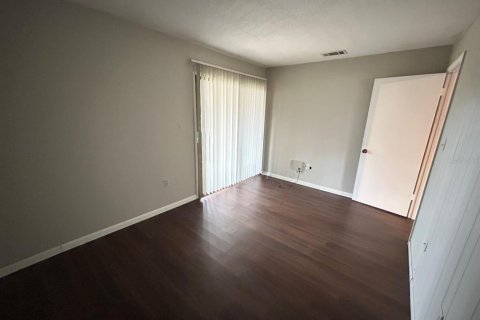 Condo in Gainesville, Florida, 1 bedroom  № 2233014 - photo 15