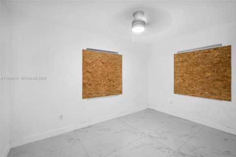 Casa en venta en North Miami, Florida, 3 dormitorios, 105.91 m2 № 1993258 - foto 18