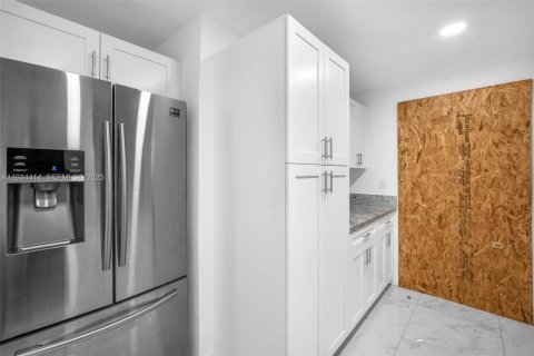 Casa en venta en North Miami, Florida, 3 dormitorios, 105.91 m2 № 1993258 - foto 22