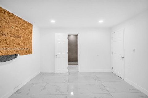 Casa en venta en North Miami, Florida, 3 dormitorios, 105.91 m2 № 1993258 - foto 25
