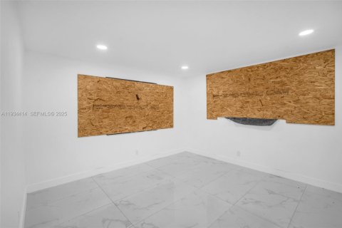 Casa en venta en North Miami, Florida, 3 dormitorios, 105.91 m2 № 1993258 - foto 24