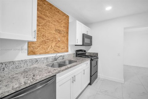 Casa en venta en North Miami, Florida, 3 dormitorios, 105.91 m2 № 1993258 - foto 20
