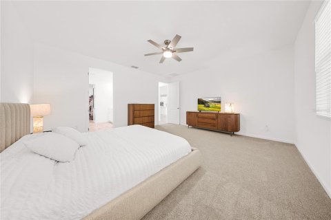 House in MERIDIAN PARKS in Orlando, Florida 5 bedrooms, 286.7 sq.m. № 2167446 - photo 26