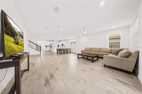 House in MERIDIAN PARKS in Orlando, Florida 5 bedrooms, 286.7 sq.m. № 2167446 - photo 6