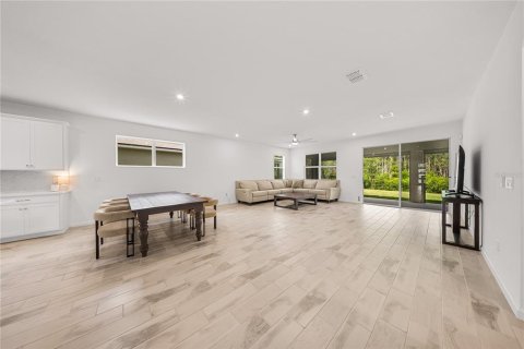 House in MERIDIAN PARKS in Orlando, Florida 5 bedrooms, 286.7 sq.m. № 2167446 - photo 14