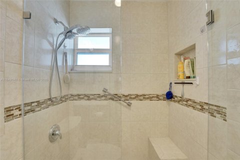 Купить кондоминиум в Лодердейл-бай-те-Си, Флорида 1 спальня, 59.46м2, № 1850854 - фото 21