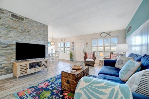 Condo in Bradenton, Florida, 1 bedroom  № 2206414 - photo 8