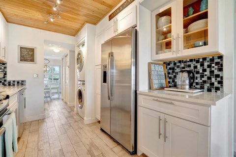 Condo in Bradenton, Florida, 1 bedroom  № 2206414 - photo 14