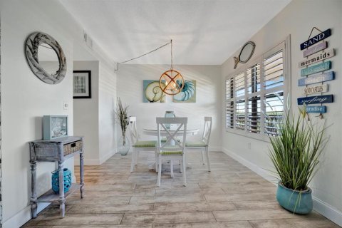 Condo in Bradenton, Florida, 1 bedroom  № 2206414 - photo 10
