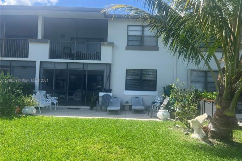 Condo in Tamarac, Florida, 2 bedrooms  № 1979799 - photo 6