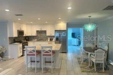 Villa ou maison à louer à Largo, Floride: 3 chambres, 144.93 m2 № 2150583 - photo 4