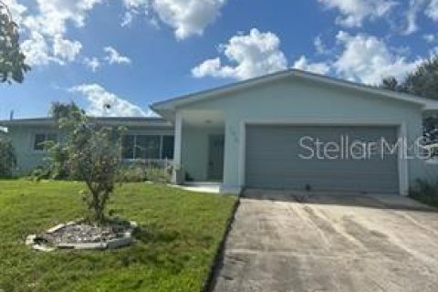 House in Largo, Florida 3 bedrooms, 144.93 sq.m. № 2150583
