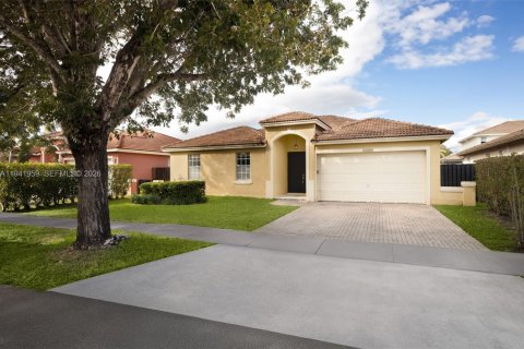 House in Miami, Florida 4 bedrooms, 182.27 sq.m. № 2000442