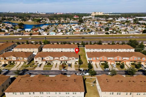 Touwnhouse à vendre à Kissimmee, Floride: 4 chambres, 165.55 m2 № 1591083 - photo 13