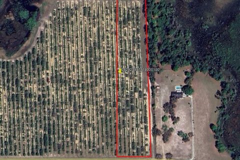 Купить земельный участок в Лейк-Уэльс, Флорида № 1767454 - фото 1