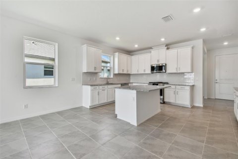 House in Lakewood Ranch, Florida 2 bedrooms, 155.24 sq.m. № 1720231 - photo 8