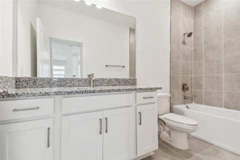 House in Lakewood Ranch, Florida 2 bedrooms, 155.24 sq.m. № 1720231 - photo 23