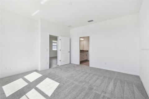 House in Lakewood Ranch, Florida 2 bedrooms, 155.24 sq.m. № 1720231 - photo 20