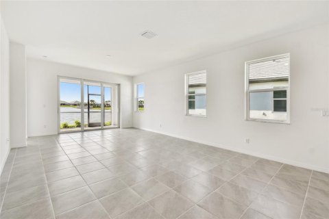 House in Lakewood Ranch, Florida 2 bedrooms, 155.24 sq.m. № 1720231 - photo 15