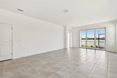 House in Lakewood Ranch, Florida 2 bedrooms, 155.24 sq.m. № 1720231 - photo 16