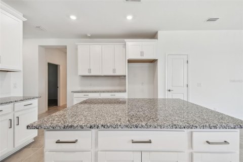 House in Lakewood Ranch, Florida 2 bedrooms, 155.24 sq.m. № 1720231 - photo 10