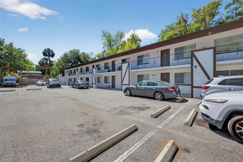 Immobilier commercial à vendre à Daytona Beach, Floride: 1844.48 m2 № 2099997 - photo 9