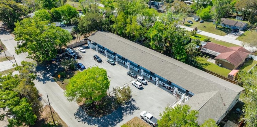 Immobilier commercial à Daytona Beach, Floride 1844.48 m2 № 2099997