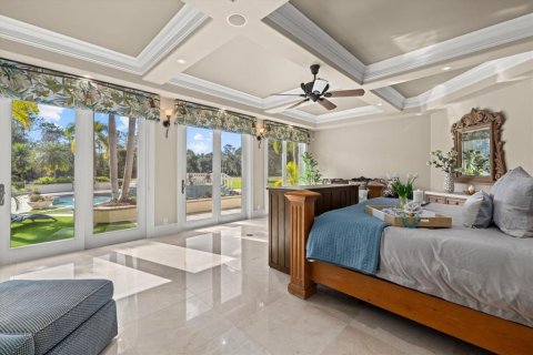 House in Sarasota, Florida 5 bedrooms, 837.79 sq.m. № 2214560 - photo 19