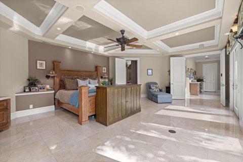 House in Sarasota, Florida 5 bedrooms, 837.79 sq.m. № 2214560 - photo 21