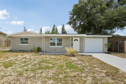 Villa ou maison à Holiday, Floride 3 chambres, 91.42 m2 № 2134285