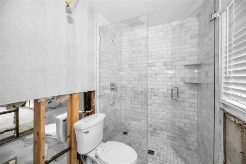 House in Saint Petersburg, Florida 2 bedrooms, 125.14 sq.m. № 2227917 - photo 12