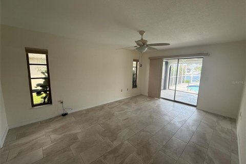 Casa en alquiler en Punta Gorda, Florida, 4 dormitorios, 189.8 m2 № 1822713 - foto 12