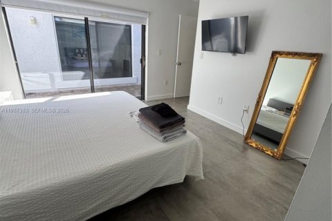 Casa en venta en Miami, Florida, 3 dormitorios, 174.19 m2 № 2057840 - foto 28