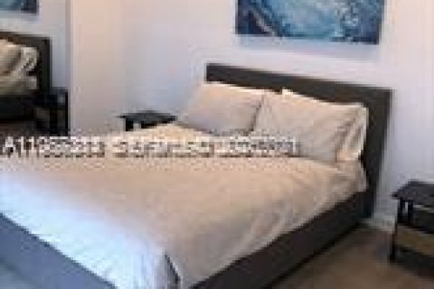 Casa en venta en Miami, Florida, 3 dormitorios, 174.19 m2 № 2057840 - foto 14