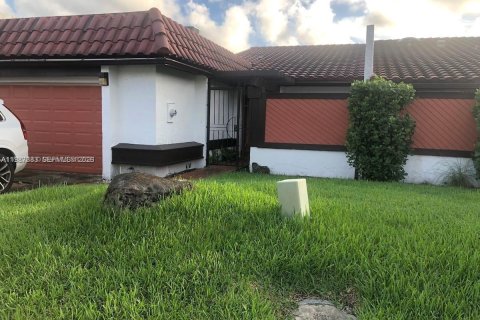 Casa en Miami, Florida 3 dormitorios, 174.19 m2 № 2057840