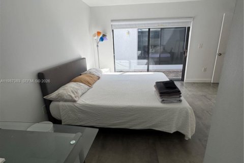 Casa en venta en Miami, Florida, 3 dormitorios, 174.19 m2 № 2057840 - foto 29