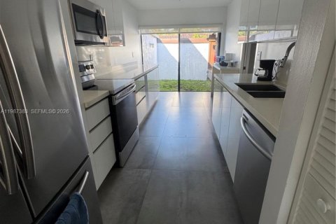 Casa en venta en Miami, Florida, 3 dormitorios, 174.19 m2 № 2057840 - foto 6