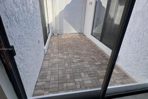 Casa en venta en Miami, Florida, 3 dormitorios, 174.19 m2 № 2057840 - foto 21