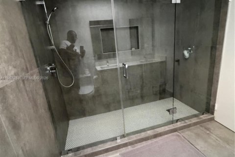 Casa en venta en Miami, Florida, 3 dormitorios, 174.19 m2 № 2057840 - foto 27