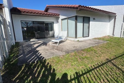 Casa en venta en Miami, Florida, 3 dormitorios, 174.19 m2 № 2057840 - foto 17