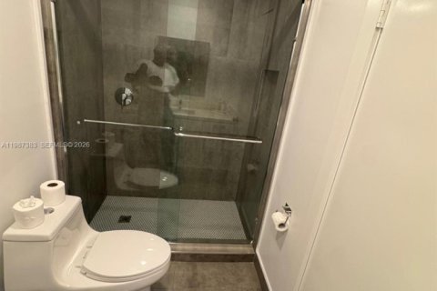 Casa en venta en Miami, Florida, 3 dormitorios, 174.19 m2 № 2057840 - foto 23