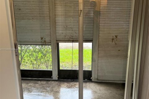 Condo in Coral Springs, Florida, 1 bedroom  № 1714531 - photo 6