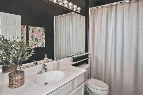 House in Sarasota, Florida 3 bedrooms, 221.11 sq.m. № 1849669 - photo 15