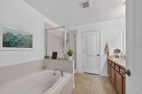 Touwnhouse à vendre à Oviedo, Floride: 3 chambres, 177.44 m2 № 2387634 - photo 18