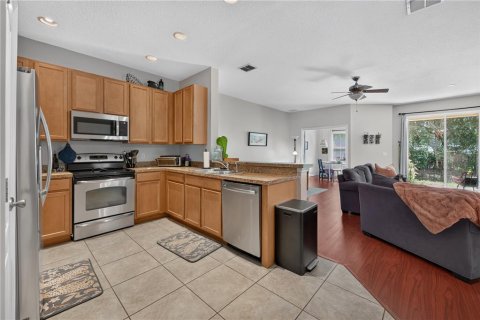 Touwnhouse à vendre à Oviedo, Floride: 3 chambres, 177.44 m2 № 2387634 - photo 8