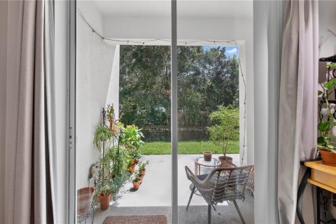 Touwnhouse à vendre à Oviedo, Floride: 3 chambres, 177.44 m2 № 2387634 - photo 12