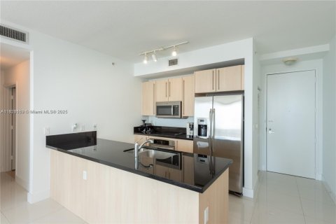 Condominio en venta en Miami, Florida, 1 dormitorio, 65.68 m2 № 1780147 - foto 6