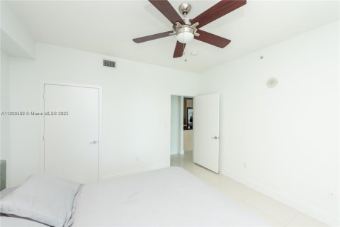 Condominio en venta en Miami, Florida, 1 dormitorio, 65.68 m2 № 1780147 - foto 9